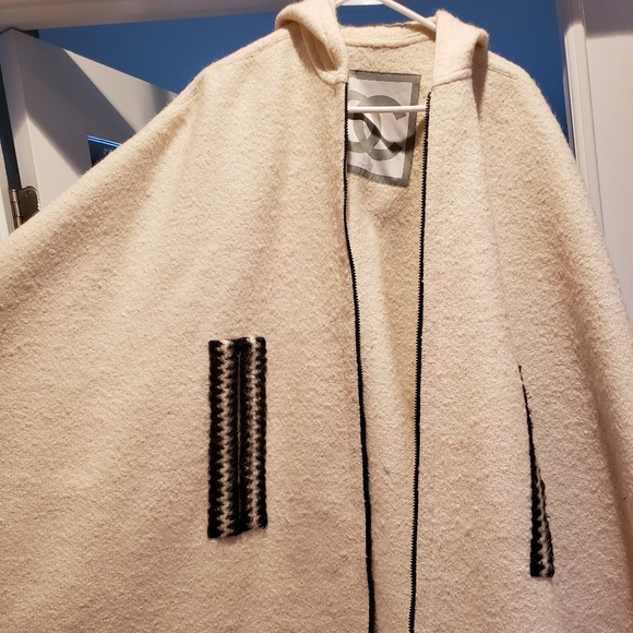 Heavy Wool Chanel Cape with Hood - Picture 6 of 8